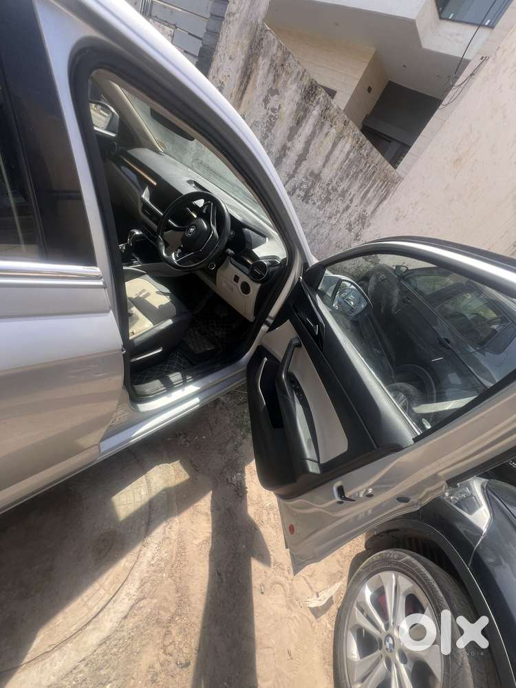 Skoda Slavia 1.0 Tsi Style At, 2022, Petrol
