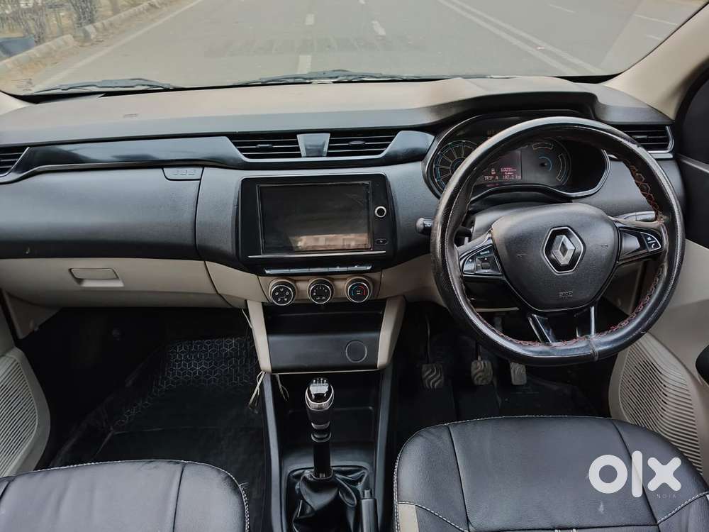 Renault Triber Rxt, 2023, Petrol