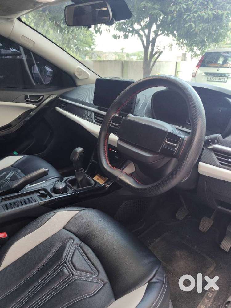 Tata Nexon Creative Plus 1.2 Revotron Petrol 6 Mt, 2025, Petrol