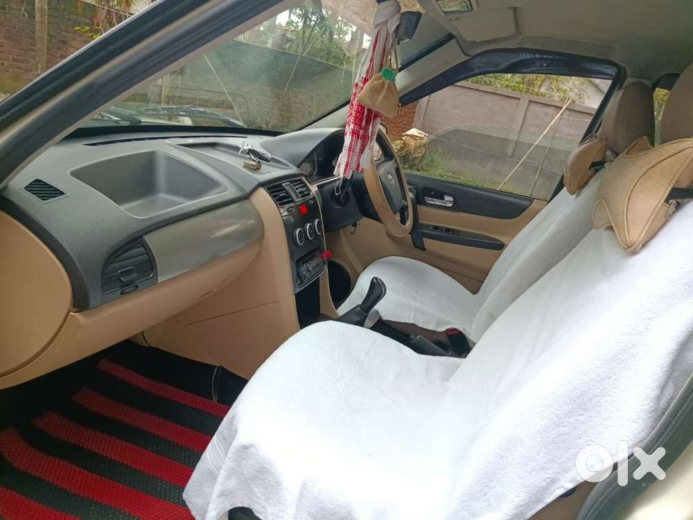 Tata Safari Storme 2014