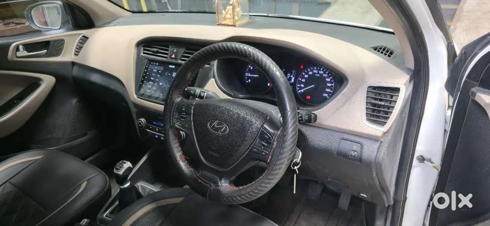 Hyundai Elite I20 2015 Petrol 122000 Km Driven For Urgent Sale