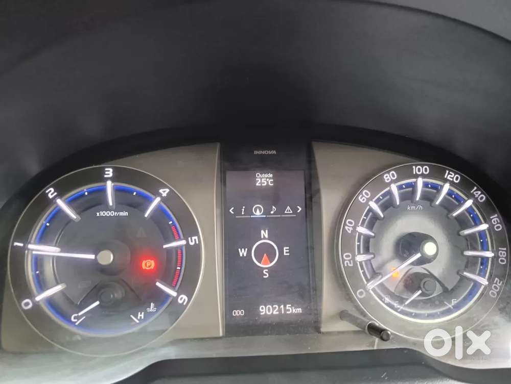 Toyota Innova Crysta 2.4 V 7 Str, 2017, Diesel