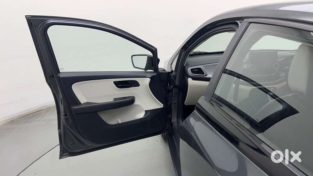 Tata Altroz 1.2 Xma Plus, 2023, Petrol