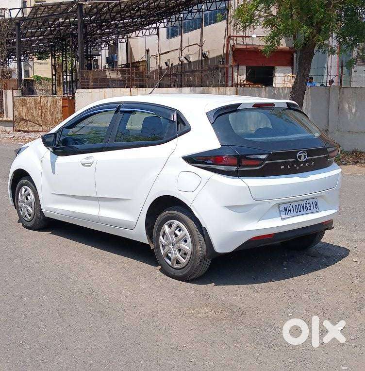 Tata Altroz, 2022, Petrol