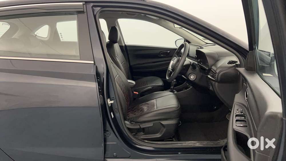 Hyundai I20 Sportz 1.2 Ivt, 2023, Petrol
