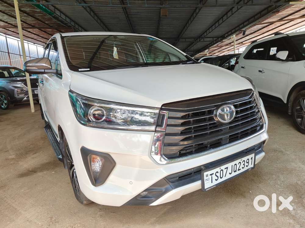 Toyota Innova Crysta 2.7 Zx At, 2022, Diesel