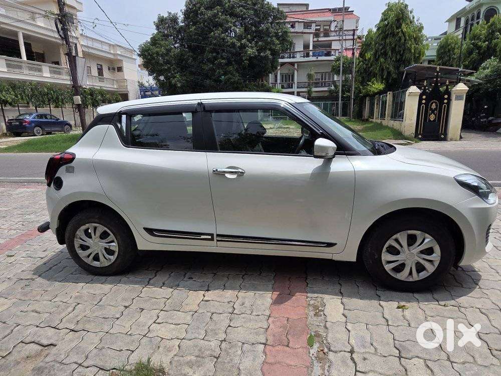 Maruti Suzuki Swift Vxi 1.2 Abs Bs-iv, 2023, Cng & Hybrids