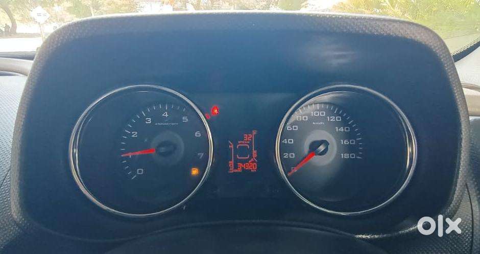 Mahindra Tuv 300 T10 Opt, 2017, Diesel