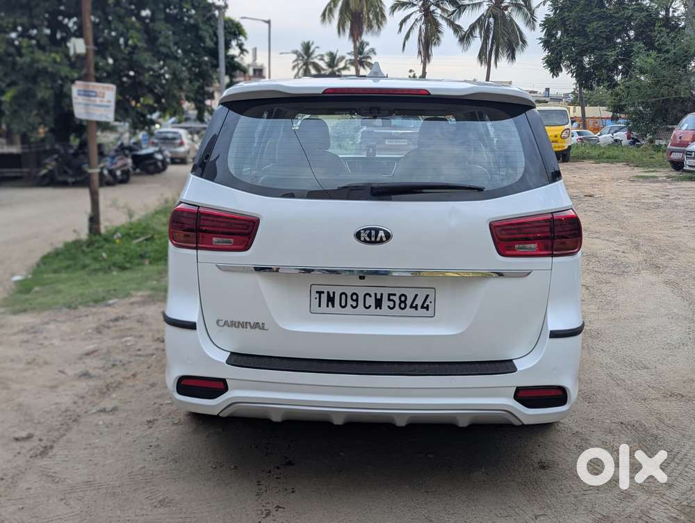 Kia Carnival Premium, 2021, Diesel