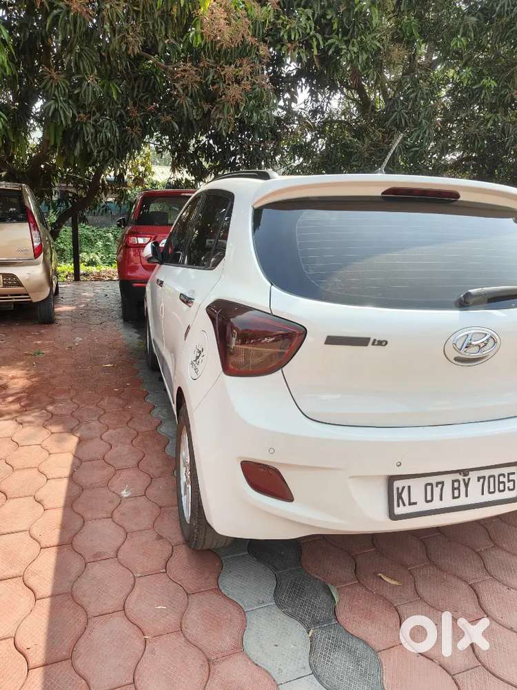 Hyundai Grand I10 2013 Petrol Well Maintained
Company Service