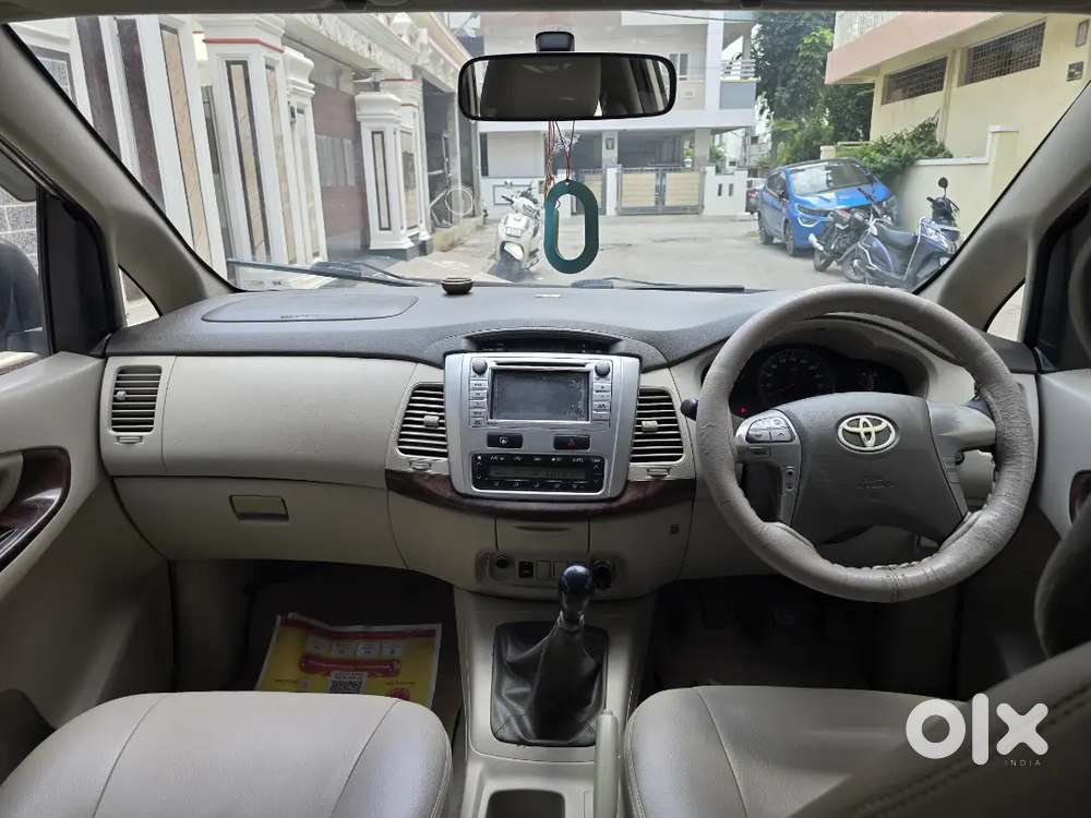 Toyota Innova 2.5 Vx 2013 With Showroom History