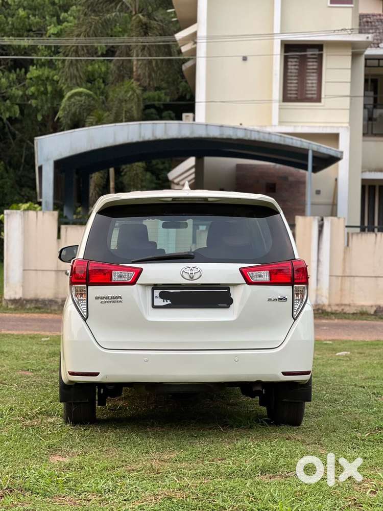 Toyota Innova Crysta 2.8 Z, 2016, Diesel