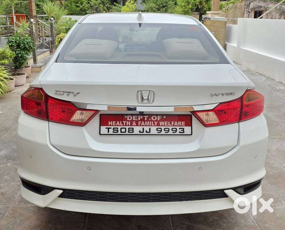 Honda City V Mt Sunroof, 2022, Petrol