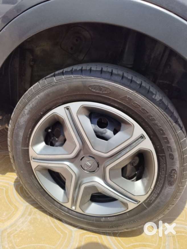 Tata Nexon 1.2 Revotron Xm (s), 2018, Petrol