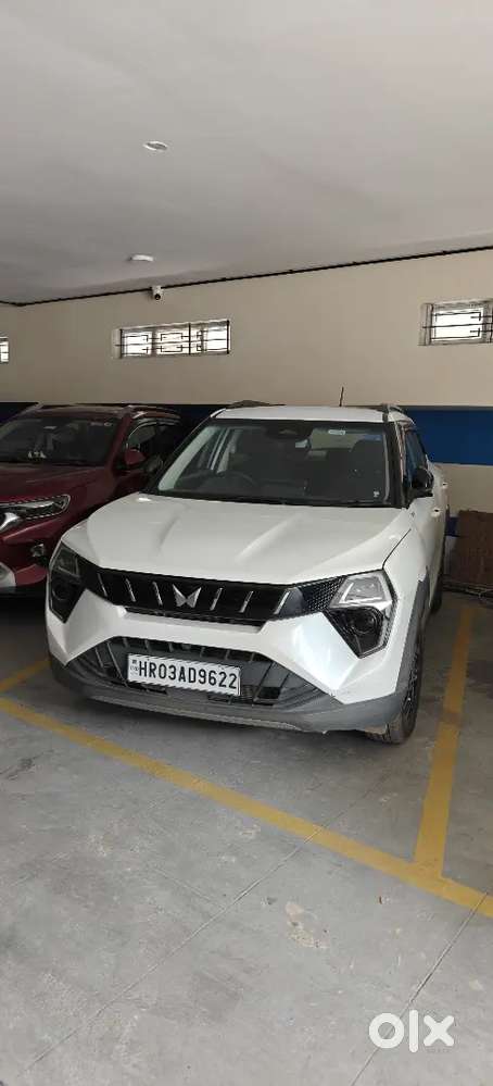 2024 Mahindra 3xo Ax5l 1.2 Tgdi Mt | Warranty | 10,400 Kms
