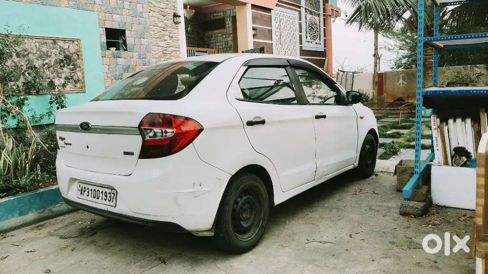 Well-maintained Ford Figo Aspire Diesel (2016) - 25kmpl Mileage!