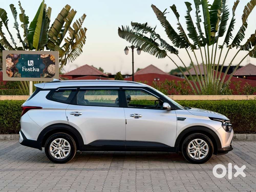 Kia Carens 1.4 Prestige 7 Str, 2023, Petrol