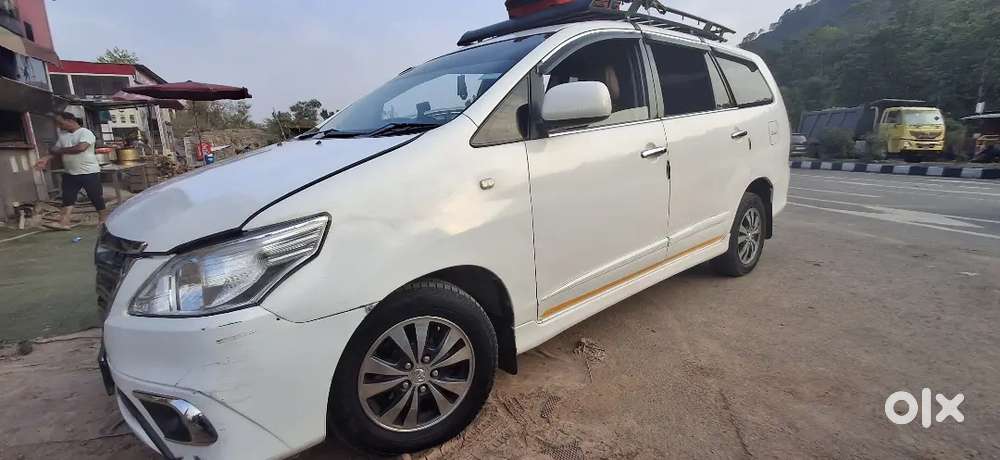 Toyota Innova 2016 Diesel Well Maintained