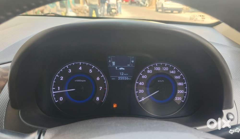 Hyundai Fluidic Verna 1.6 Vtvt Sx, 2015, Petrol