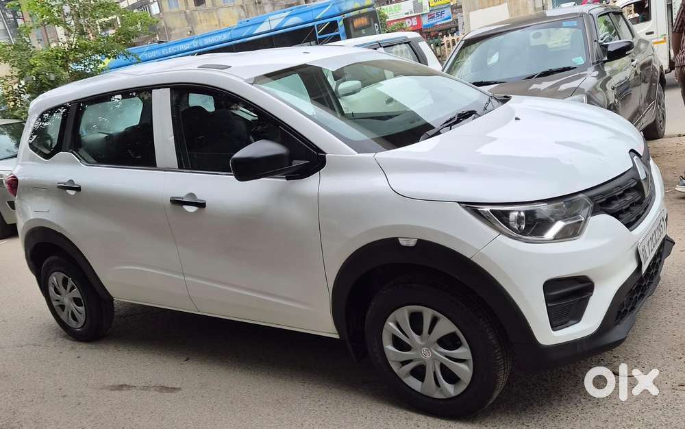 Renault Triber 1.0 Rxe, 2023, Petrol