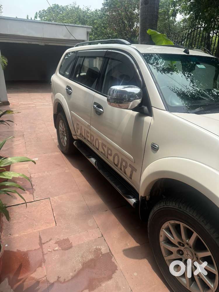 Mitsubishi Pajero Sport 2015