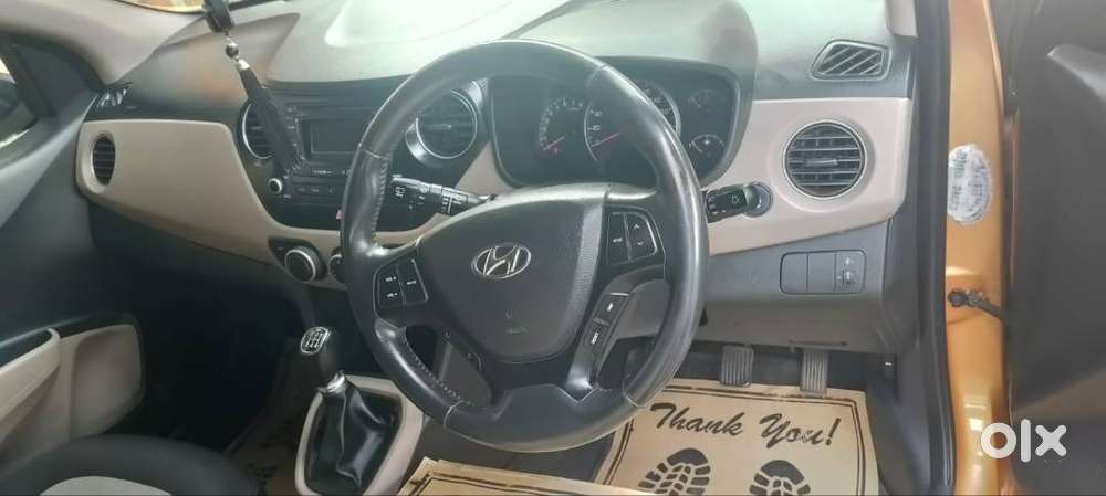 Well-maintained Hyundai Grand I10 Asta (2016), Second Owner, Only 33,0