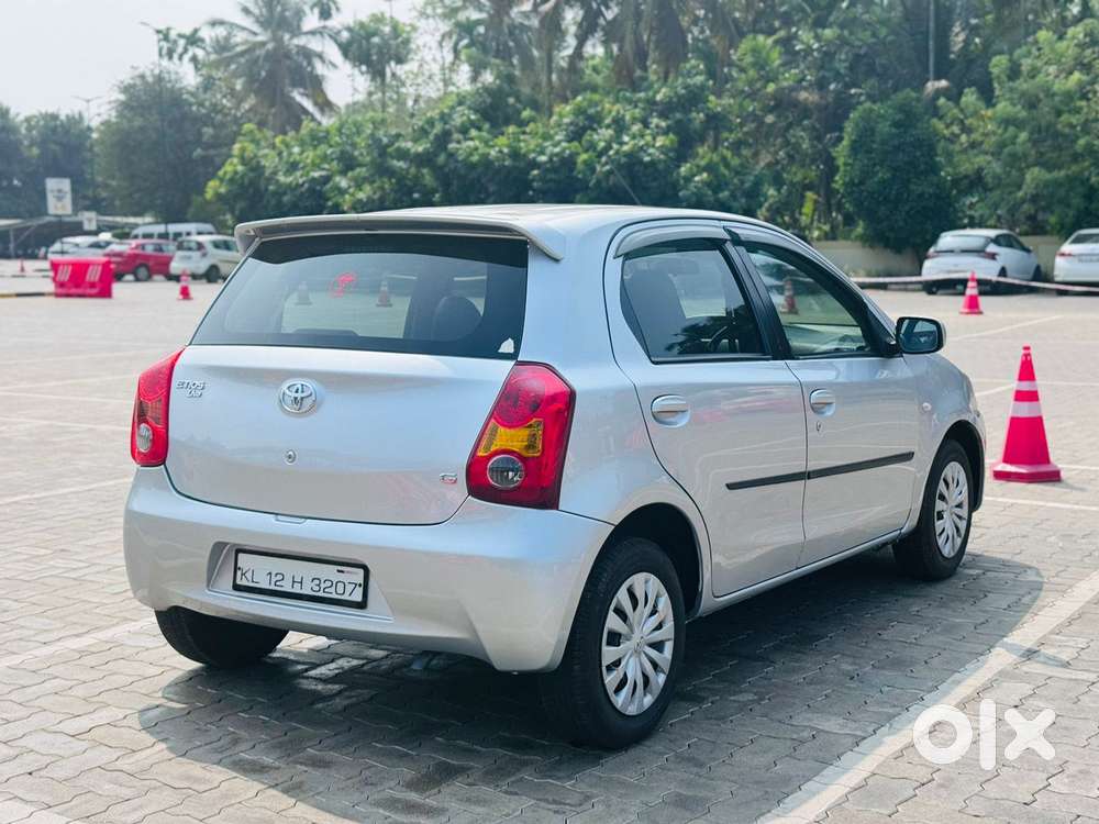 Toyota Etios Liva 2011-2012 G, 2012, Petrol
