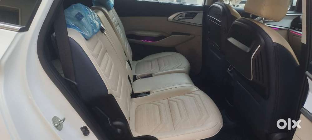 Kia Carens Luxury (o)1.5 Turbo Petrol Dct 7 Str, 2023, Petrol