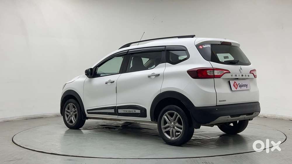 Renault Triber Rxz, 2023, Petrol