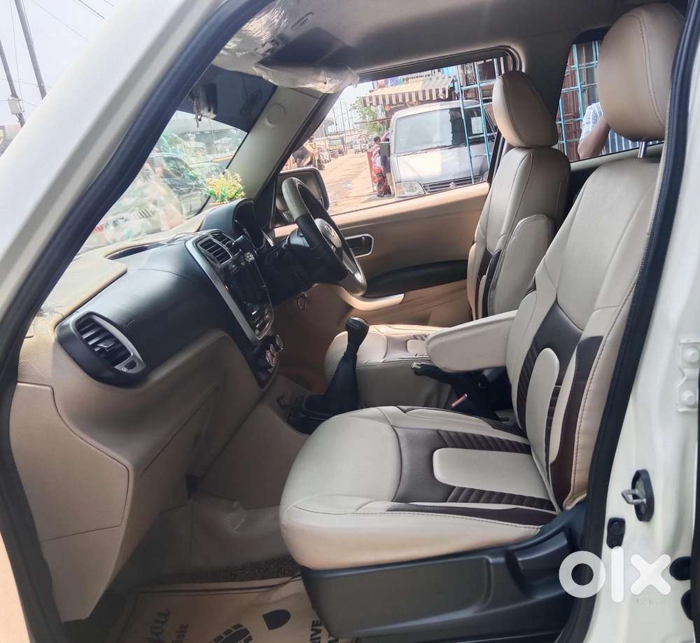 Mahindra Tuv 300 T10, 2018, Diesel
