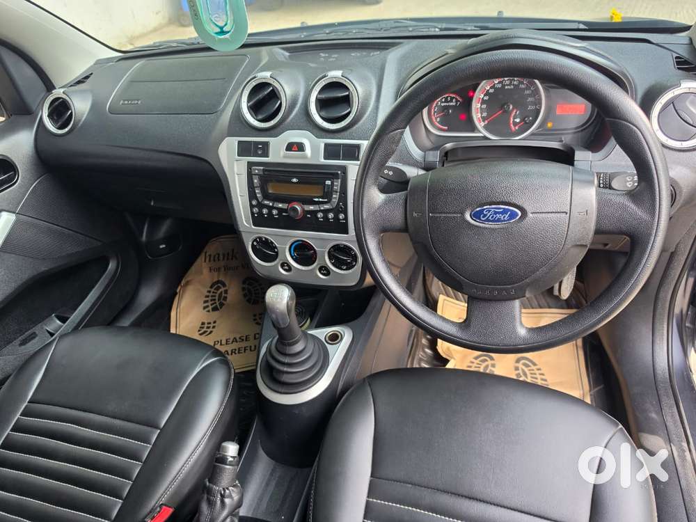Ford Figo 2010-2012 Petrol Titanium, 2012, Petrol
