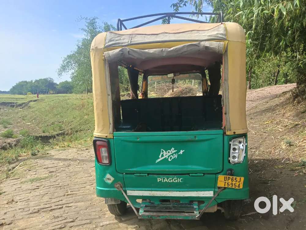 Cng Auto Bechna Hai