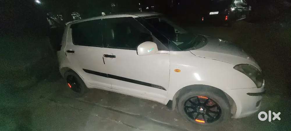 Maruti Suzuki Swift 2010 Diesel 220000 Km Driven