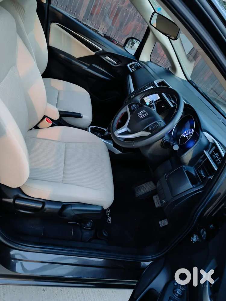 Honda Jazz Vx Cvt 2022 Automatic, Excellent Condition