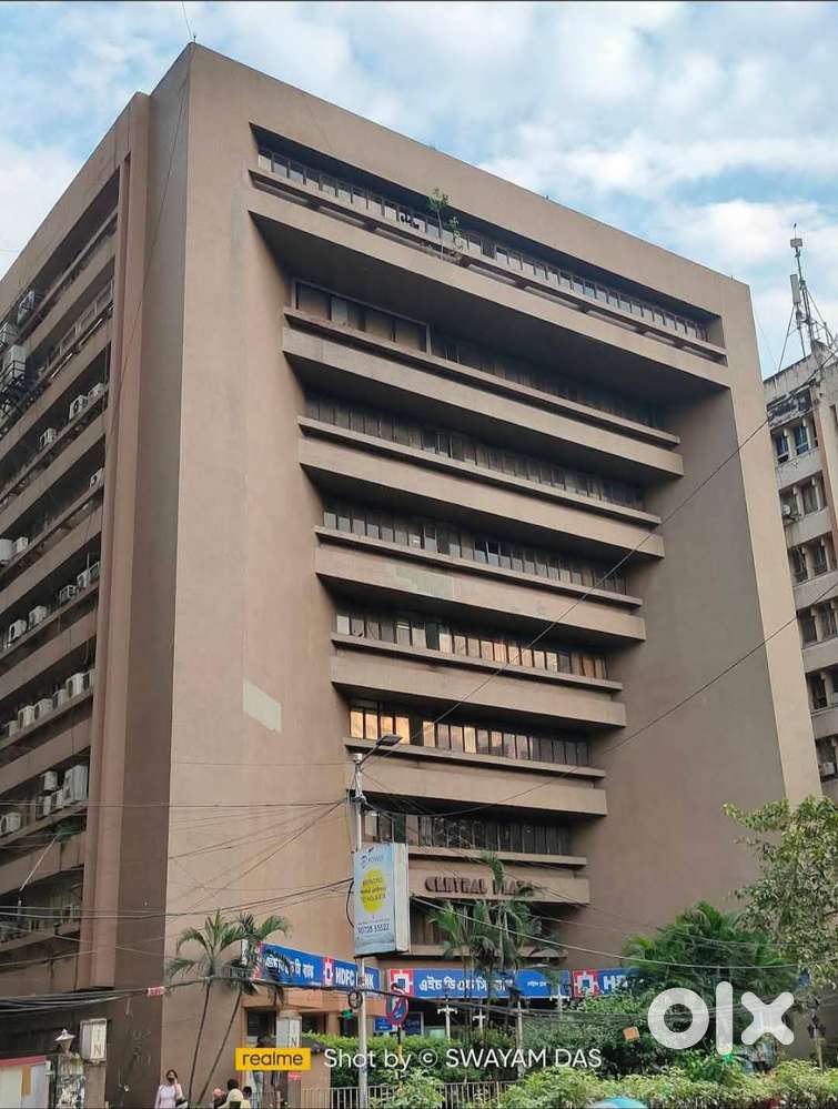 Office Space For Sale In Central Plaza / 2.45Cr/ Furnished