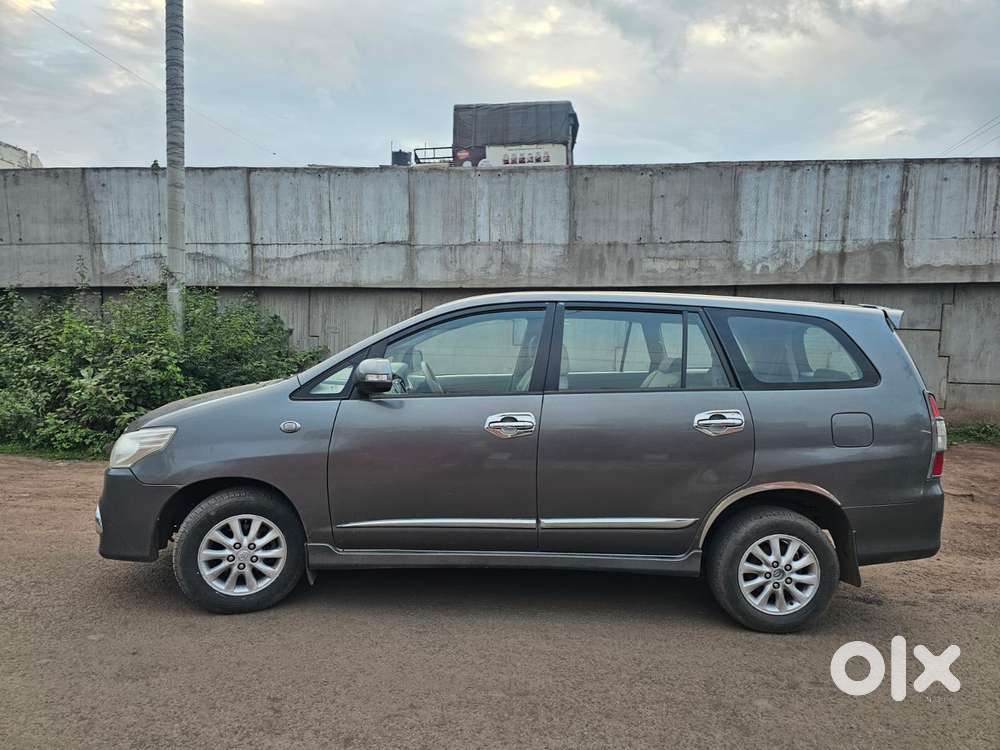 Toyota Innova 2.5 Vx 8 Str Bs-iii, 2013, Diesel