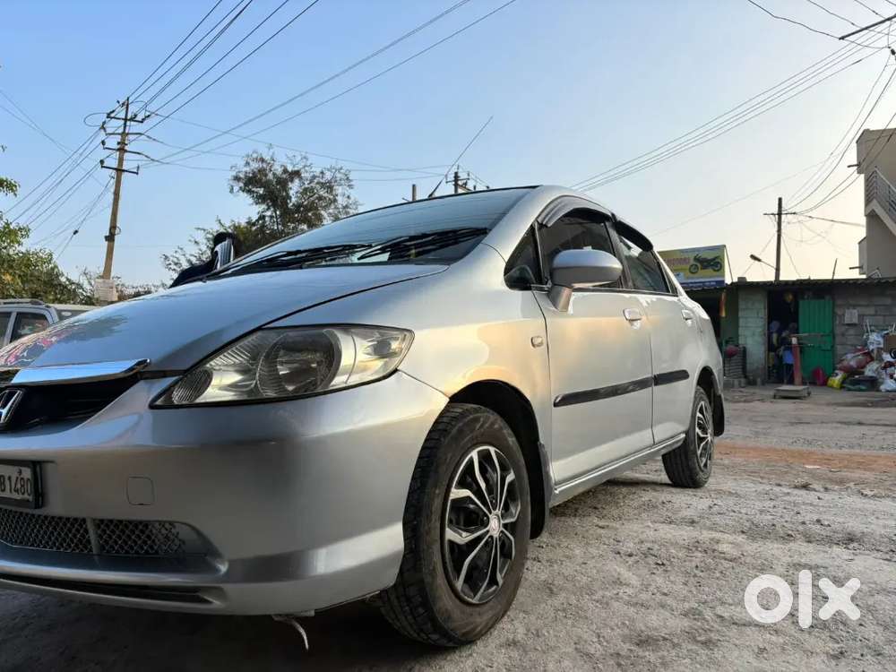 Honda City Zx 2004 Petrol Well Maintained