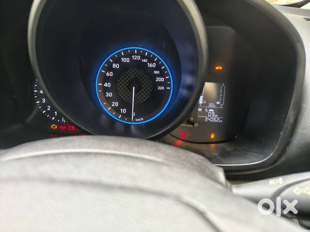 Hyundai Venue 1.2 Kappa S+ Mt Petrol – Stylish Compact Suv  6 Airbags