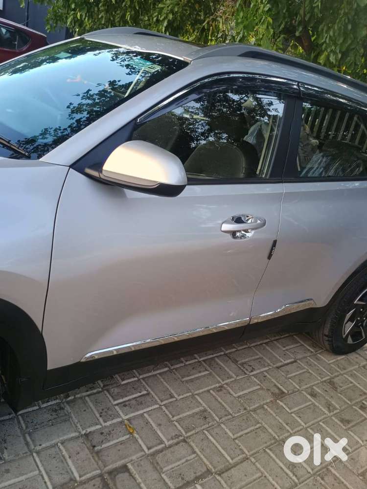 Kia Sonet 2024 Petrol 21000 Km Driven