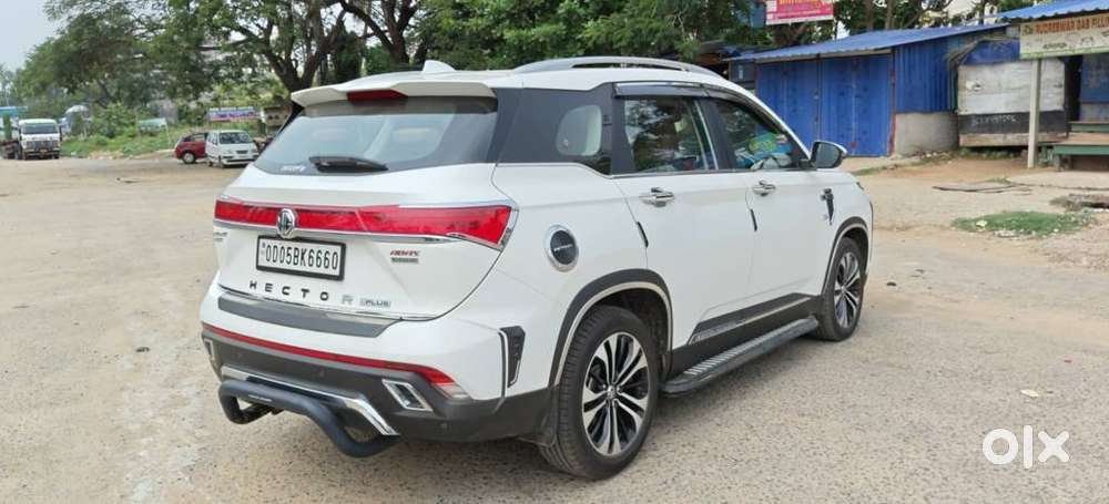 Mg Hector Plus Savvy Pro 1.5 Turbo Petrol Cvt 6 Str, 2023, Petrol