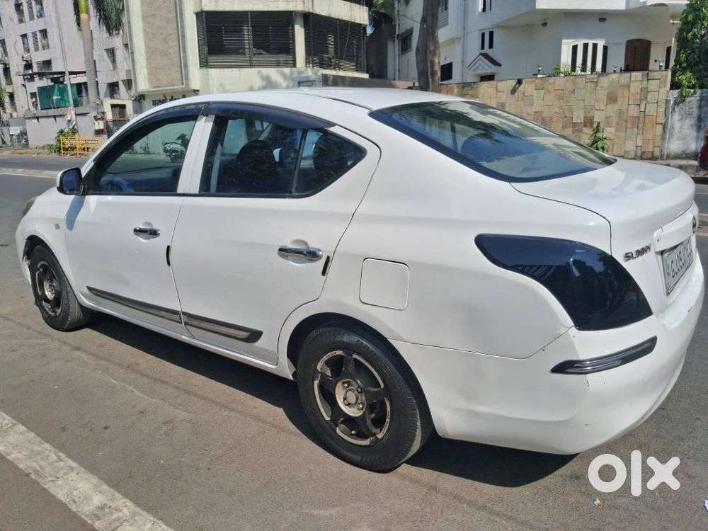 Nissan Sunny, 2012, Diesel