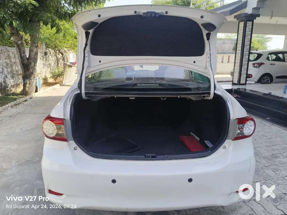 Toyota Corolla Altis 2011 Petrol 106000 Km Driven Second Owner