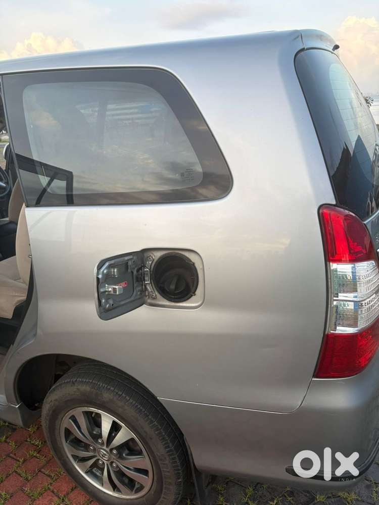 Toyota Innova Diesel Manual 2015 Year