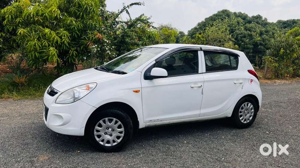 Hyundai I20 2011 Cng & Hybrids Well Maintained