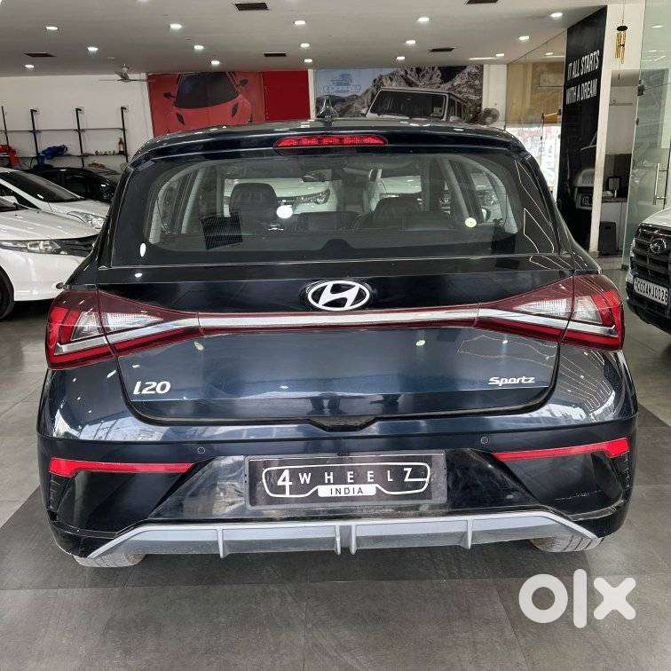 Hyundai I20 Sportz 1.2 Mt Dual Tone, 2024, Petrol