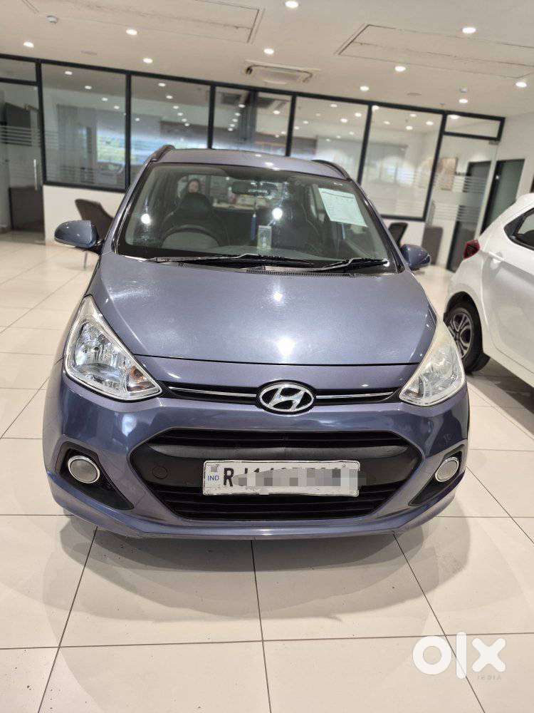 Hyundai Grand I10 Sportz, 2016, Petrol