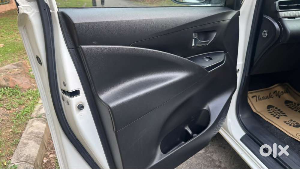 Toyota Innova Crysta [2020-ongoing] 2.4 Gx 7 Str, 2022, Diesel