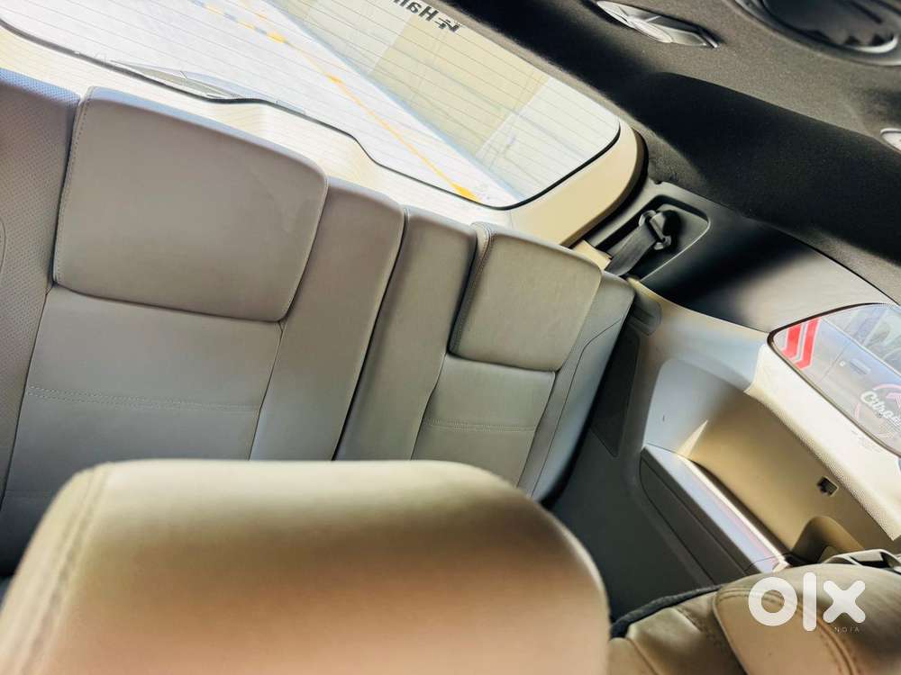 Ford Endeavour 2.2 Titanium At 4x2, 2016, Diesel