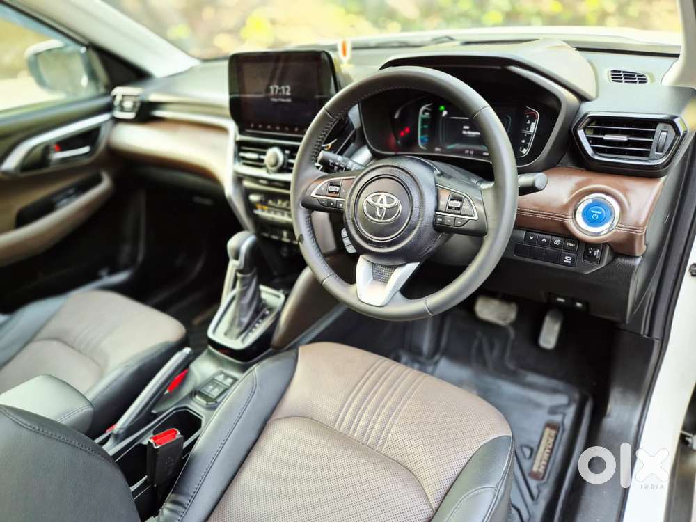 Toyota Urban Cruiser Hyryder 1.5 V Hybrid, 2024, Petrol