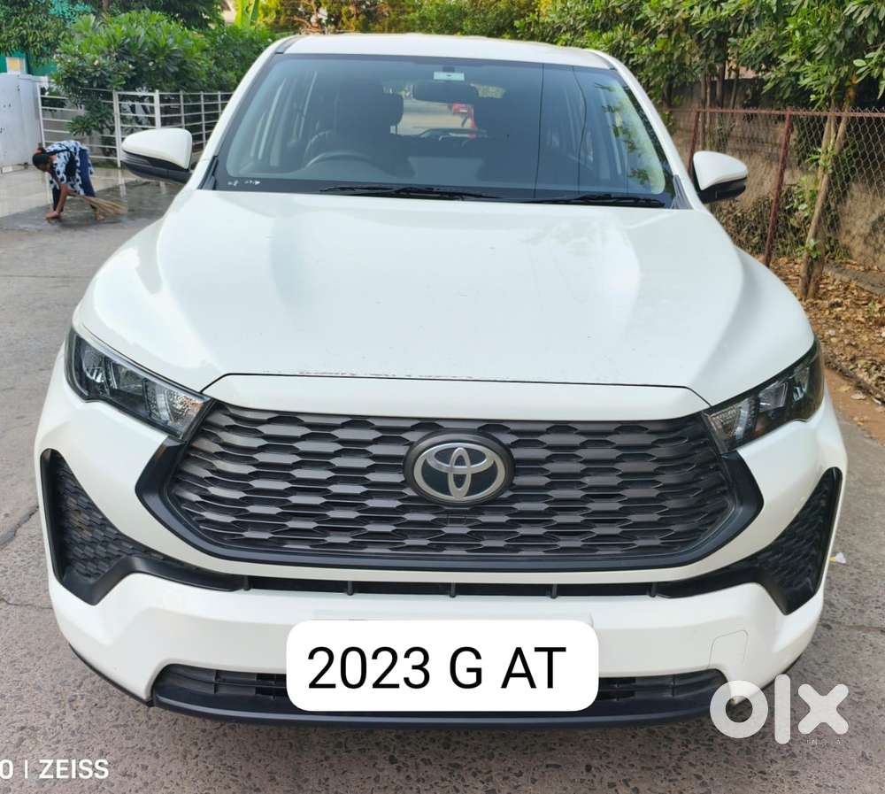 Toyota Innova Hycross, 2023, Petrol